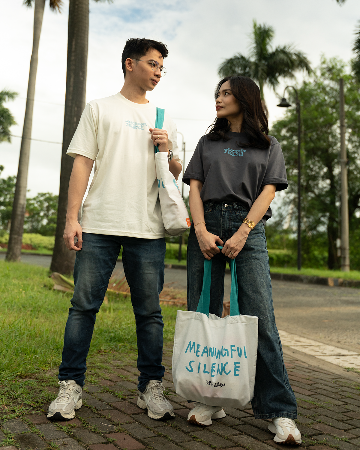 [PRE-ORDER ]MEANINGFUL SILENCE - T-Shirt (Off-White)